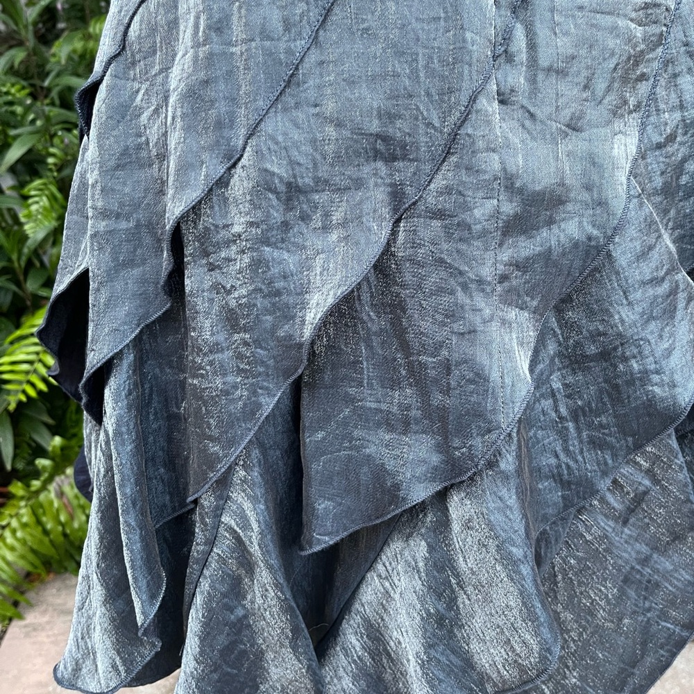 NWOT Samuel Dong TIERED skirt Grey Metallic Size Medium - Picture 6 of 11